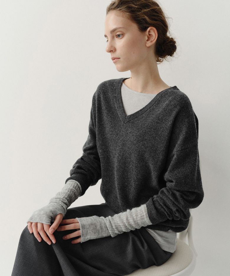 TONI MOHAIR HAND WARMER (GREY)