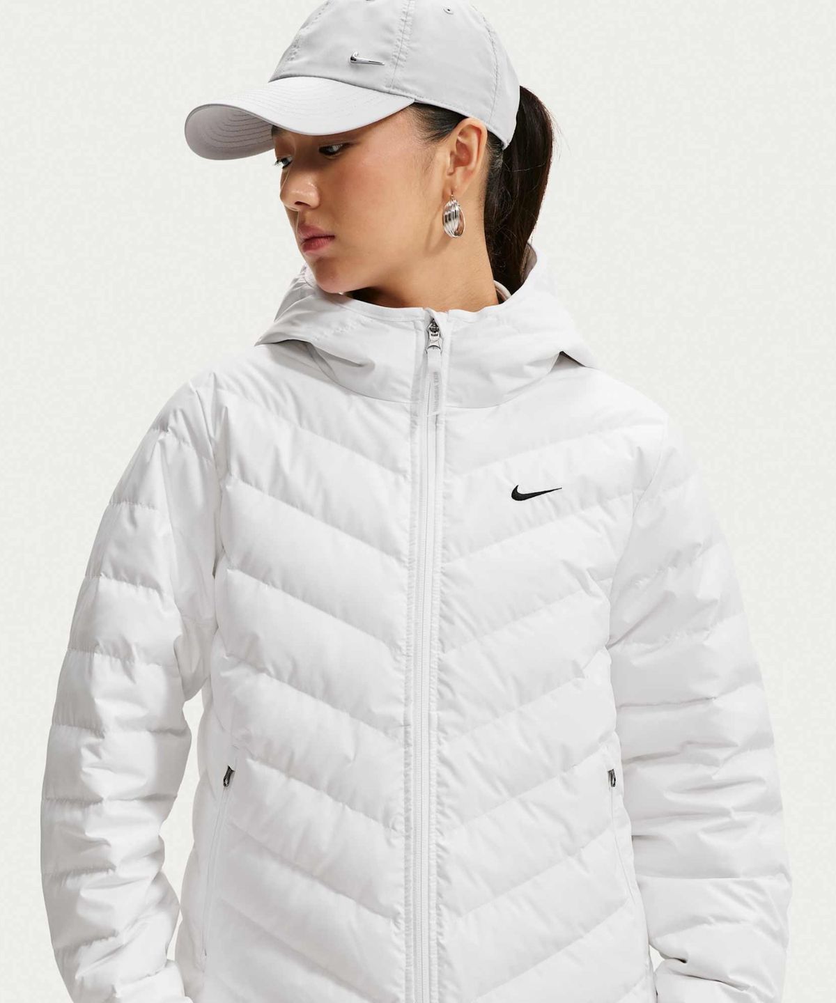 나이키(NIKE) 스포츠웨어 윈드푸퍼 써마 핏 후드 다운 재킷 W - 화이트:블랙 / IF5884-100