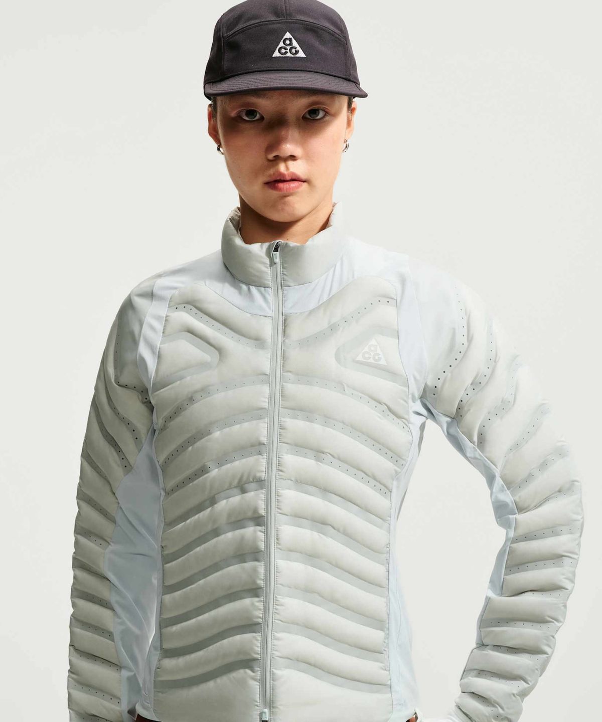 나이키(NIKE) ACG 라바 로프트 써마 핏 트레일 러닝 재킷 W - 라이트 실버:퓨어 플래티넘:라이트 실버:서밋 화이트 / IO9135-034