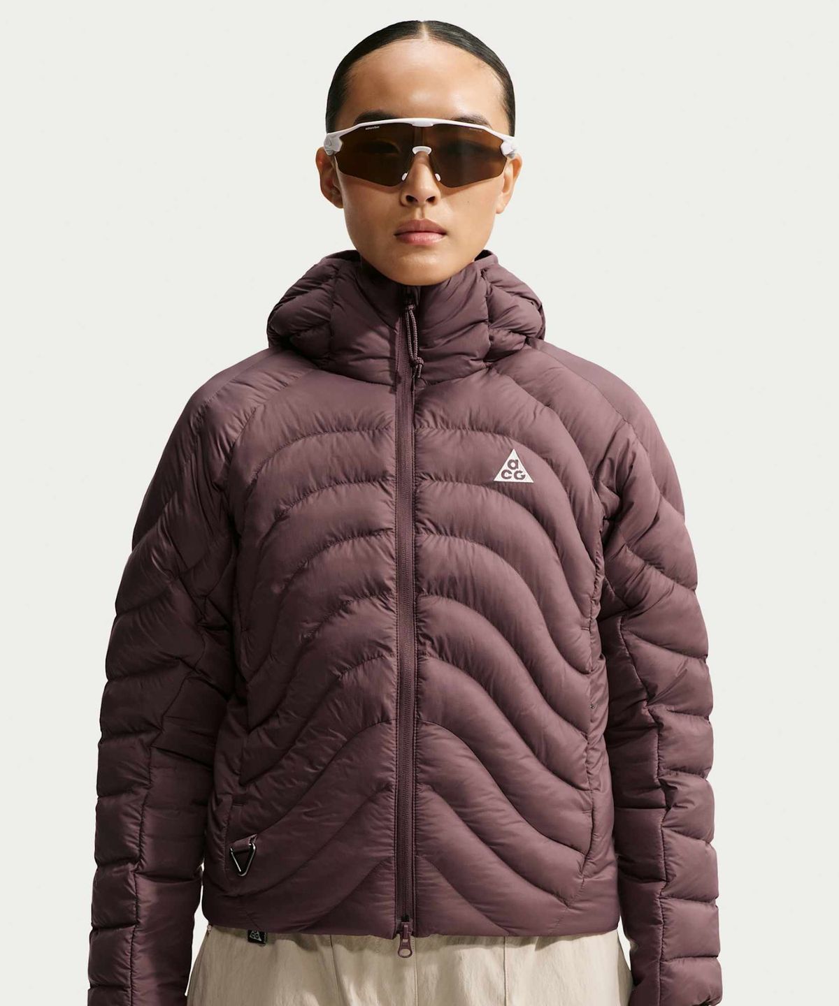 나이키(NIKE) ACG 라바 플로우 써마 핏 ADV 후드 재킷 W - 타투:서밋 화이트 / IR2243-536