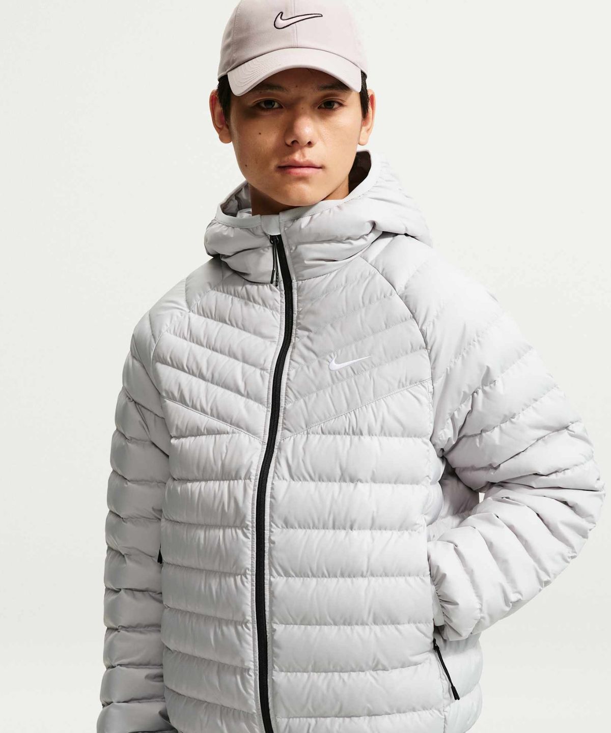 나이키(NIKE) 윈드러너 경량 다운 마이크로채널 재킷 M - 그레이 포그:화이트 / JA0742-097
