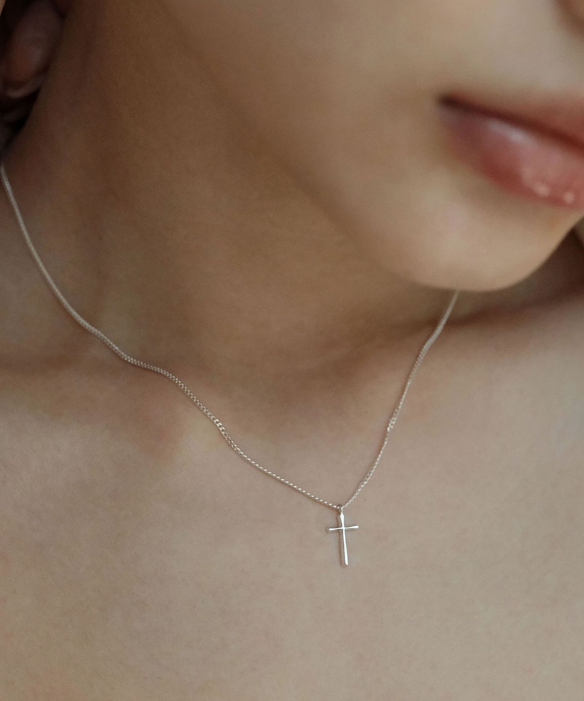 누베(NUVE) 이너 크로스 목걸이 / 각인가능
