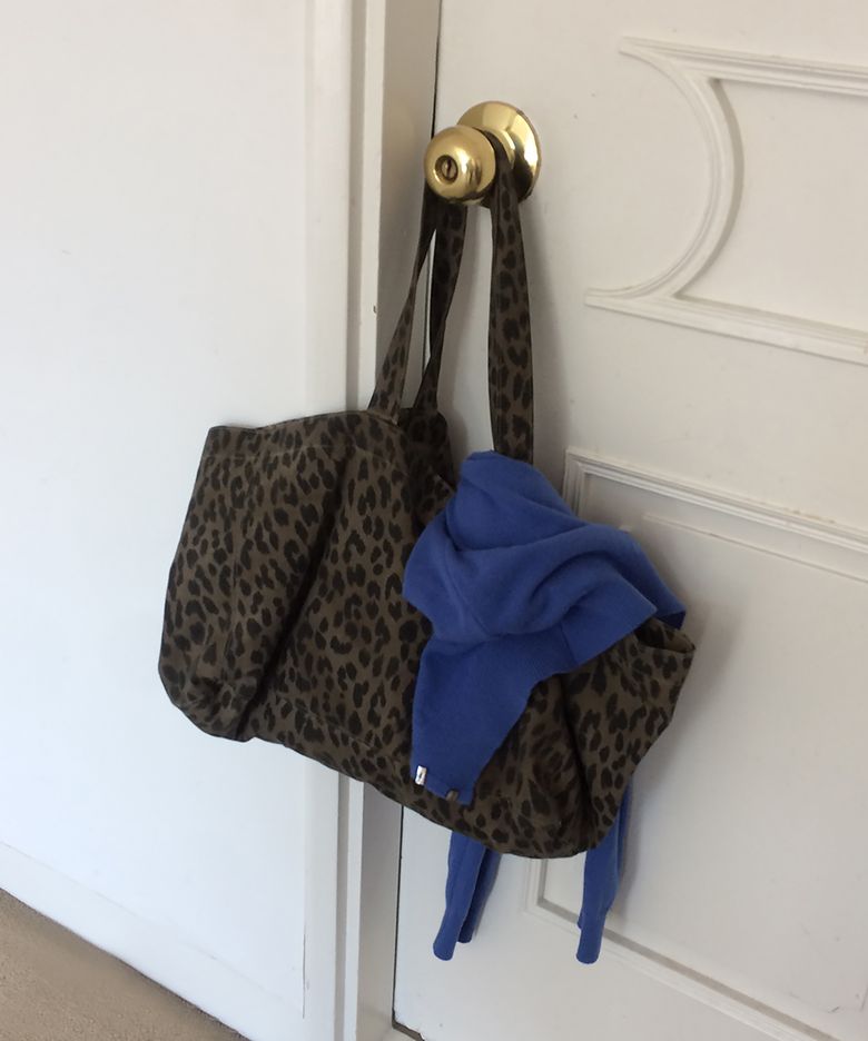 DIRTY WASHED SMALL BAG (LEOPARD REVERSIBLE)