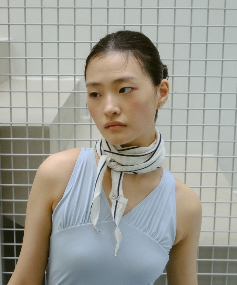 Melo Muffler _ Ivory Stripe