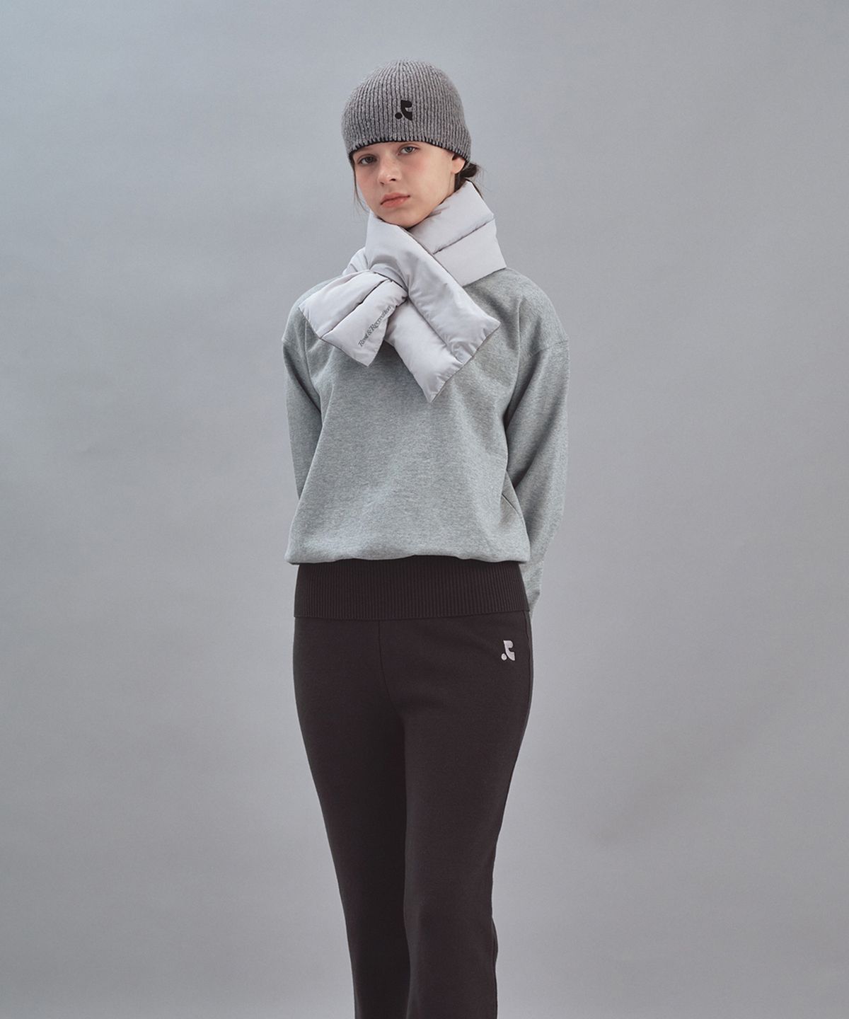 레스트앤레크레이션(REST&RECREATION) REVERSIBLE DOWN MUFFLER - LIGHT GREY