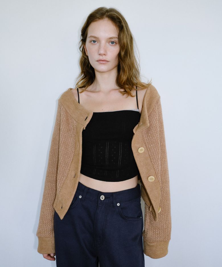 Off-Shoulder Knit Cardigan _Beige