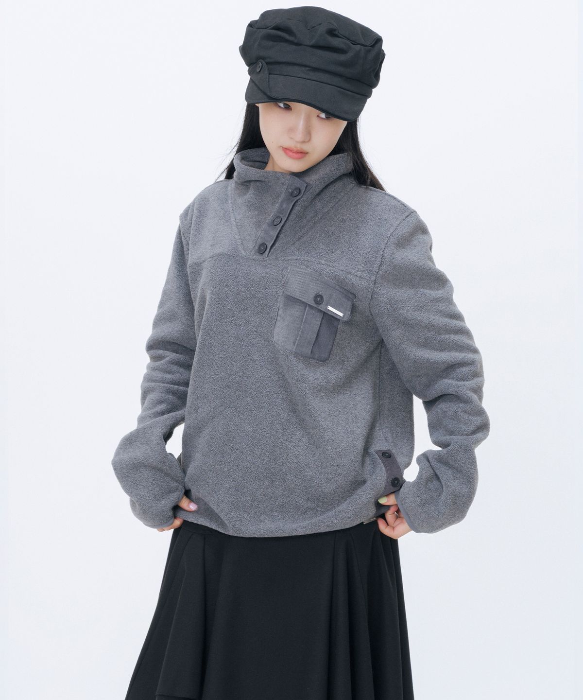 미세키서울(MISEKI SEOUL) Button fleece pullover CHARCOAL