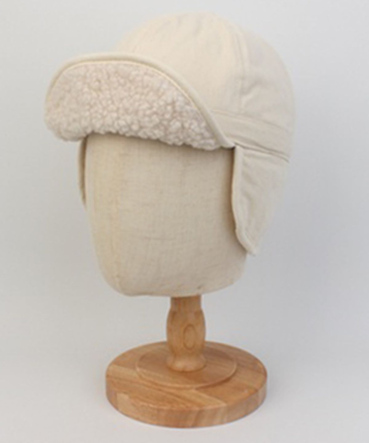 유니버셜 케미스트리(UNIVERSAL CHEMISTRY) Washing Ivory Half Earflap Cap 귀달이모자
