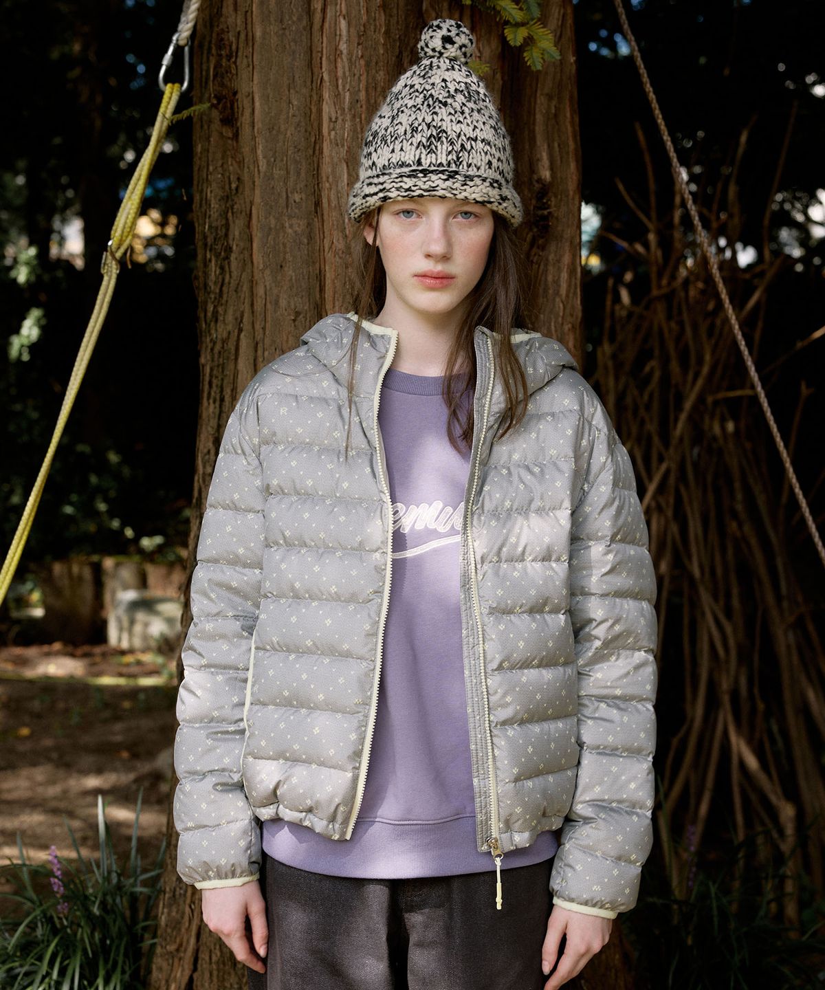 뮈뮈에르(MUEMUER) Knitting Printed Light Weight Hoodie Down MU2699DW901M_GREY