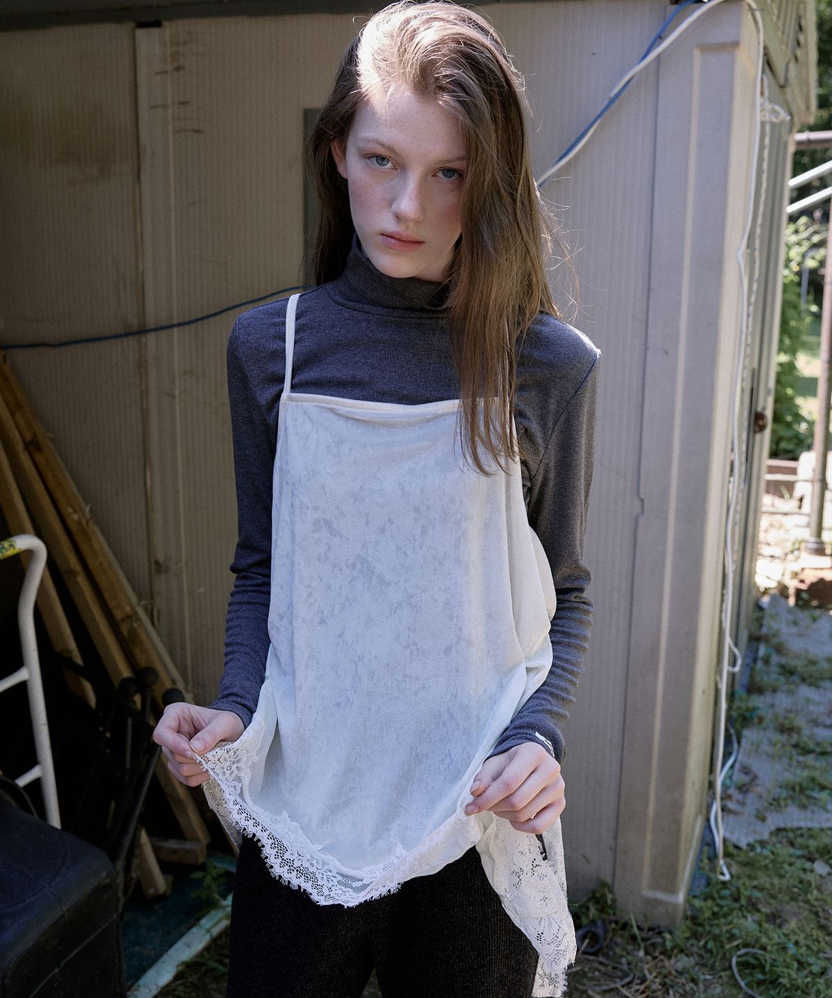 뮈뮈에르(MUEMUER) Velvet Lace Blouse MU2699BL903M