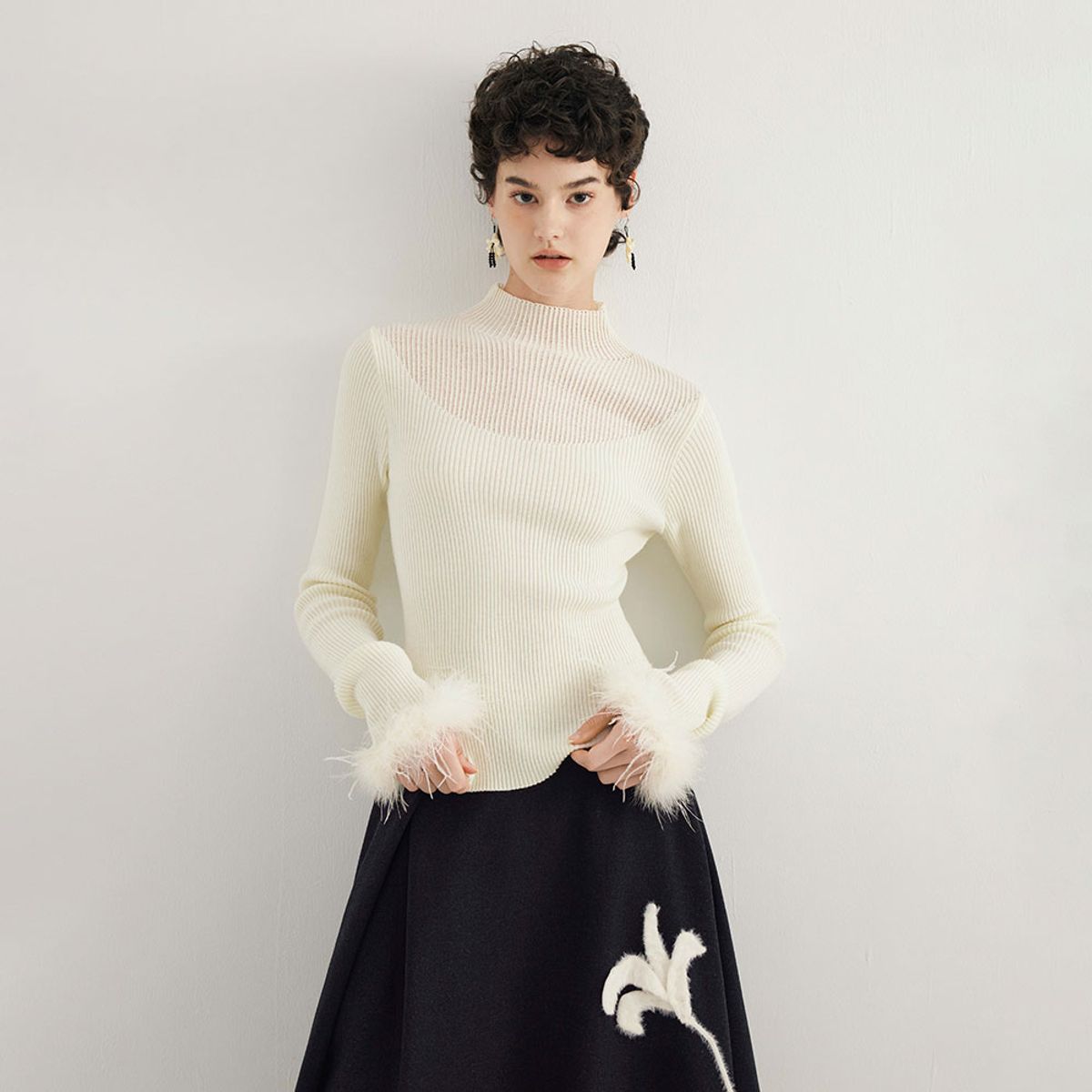 와이와이아이엠(YYIAM) YY_Half-turtleneck fur knit_2color