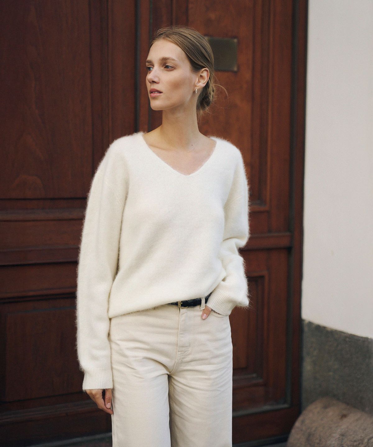 라메레이(LAMEREI) Silk Wool Brushed V-Neck Knit Top[LMBFWIKN2105]-Ivory