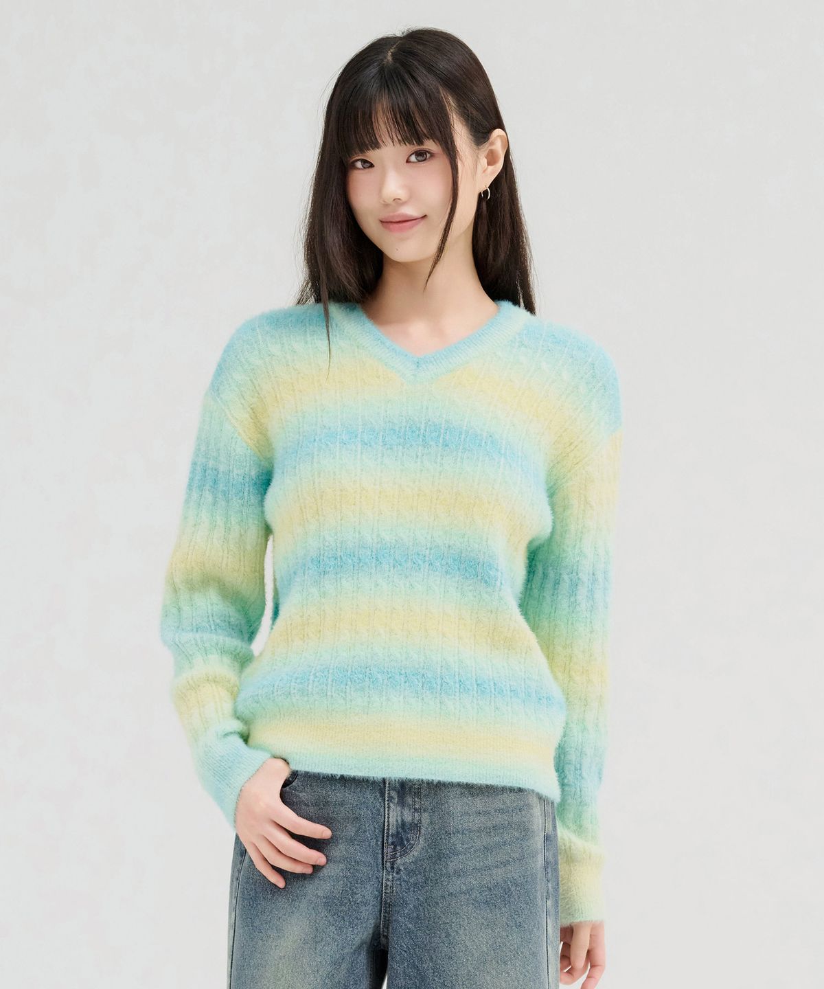 체이스컬트(CHASECULT) 여성 브이넥 날개사 스웨터-FFRG5276D0D
