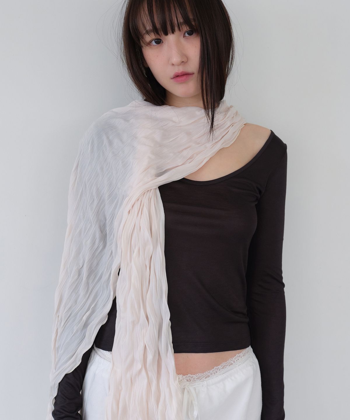 지지(GEEGEE) [wide] soft wrinkle long scarf - cream