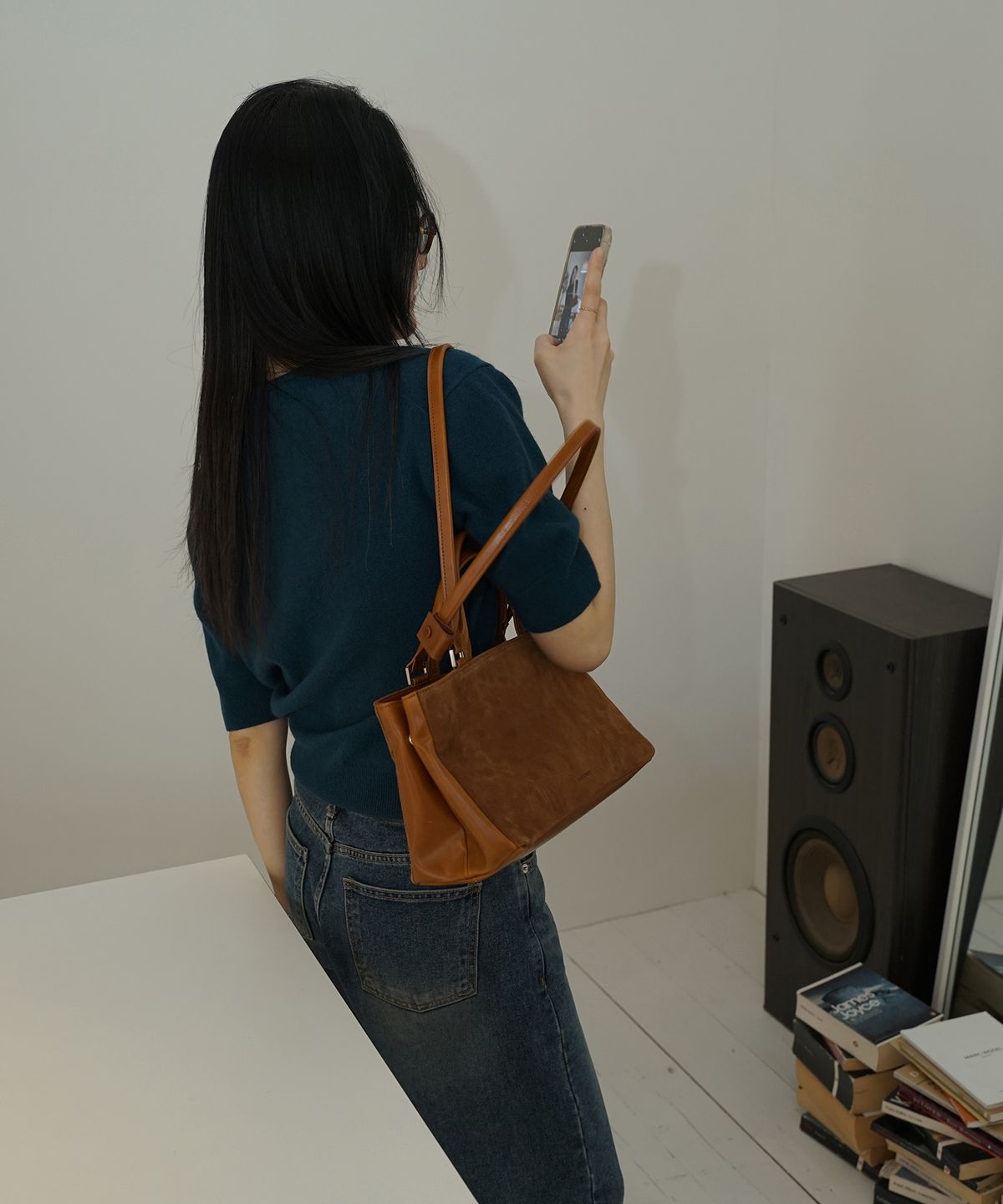 이스트허니(EASTHONEY) Canto Brick Bag Suede Camel Brown 칸토 브릭 백 스웨이드 카멜 브라운 컬러