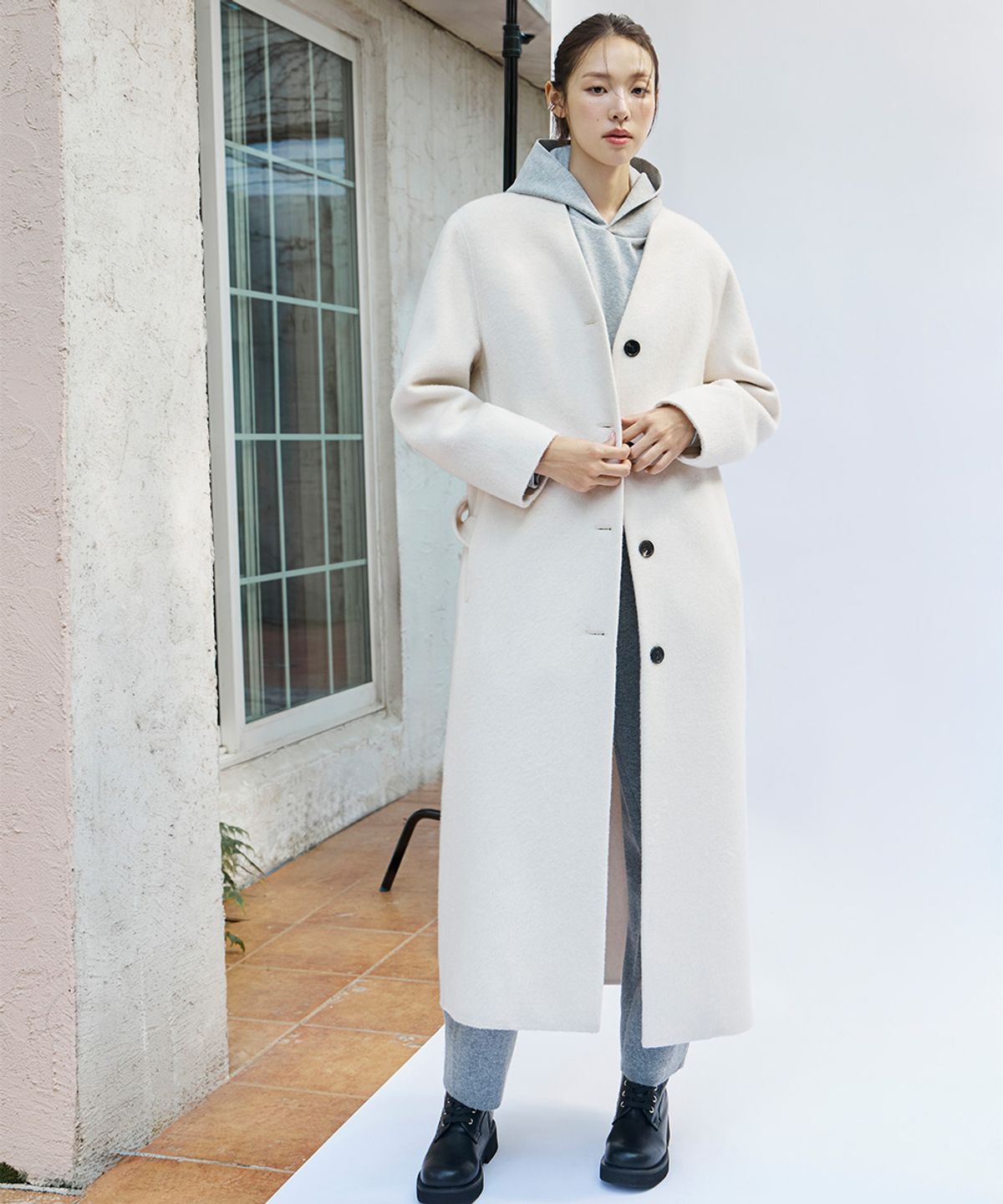 지이크 서촌 하우스(SIEG SEOCHON HAUS) [Women] Fox Blended Handmade Collarless Robe Coat (PPHAX7402)