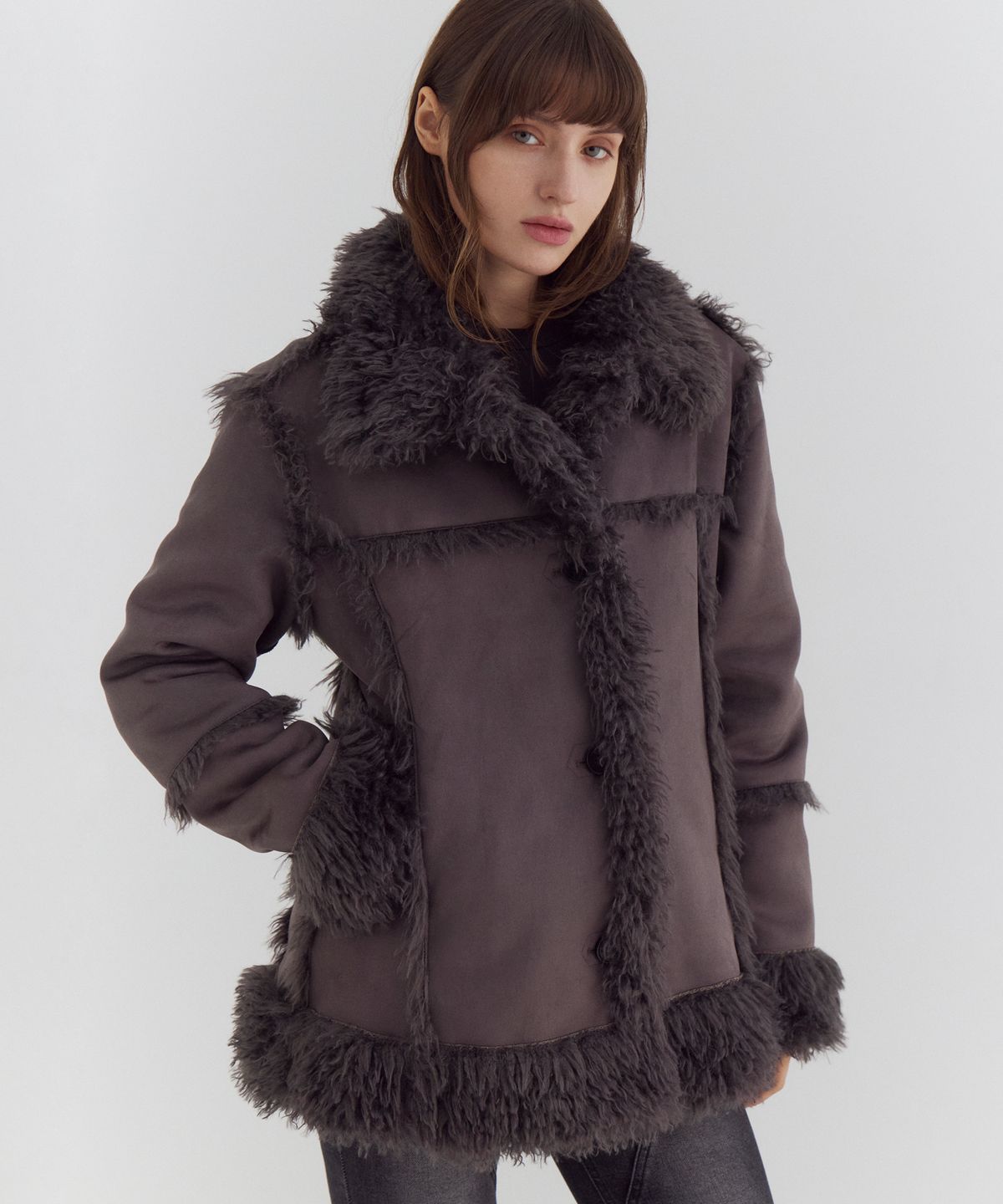 큐리티(CURETTY) C FAUX SUEDE MUSTANG JACKET_CHARCOAL