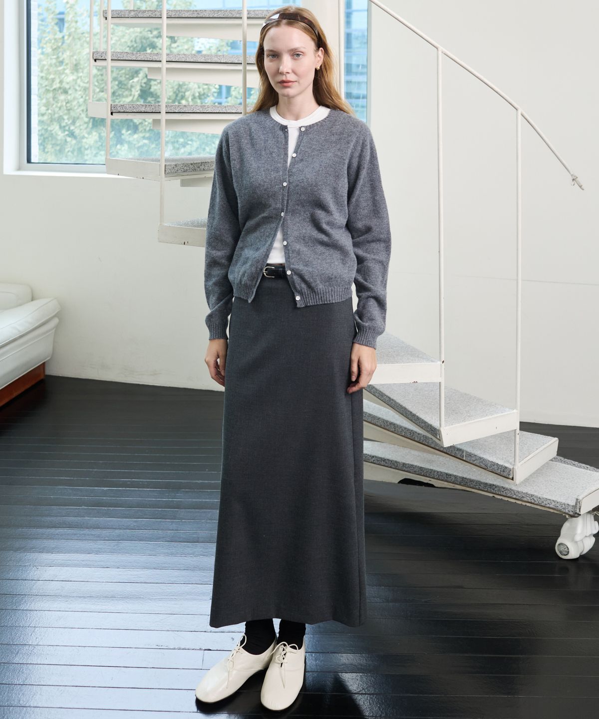 누토프(NUTOFFE) Column Skirt_Charcoal