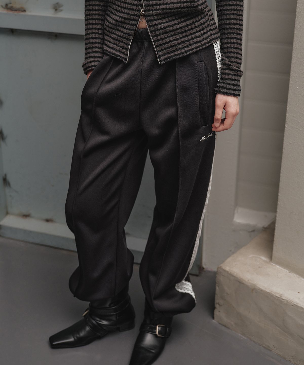 닉앤니콜(NICK&NICOLE) LACE LINE WIDE PANTS_BLACK