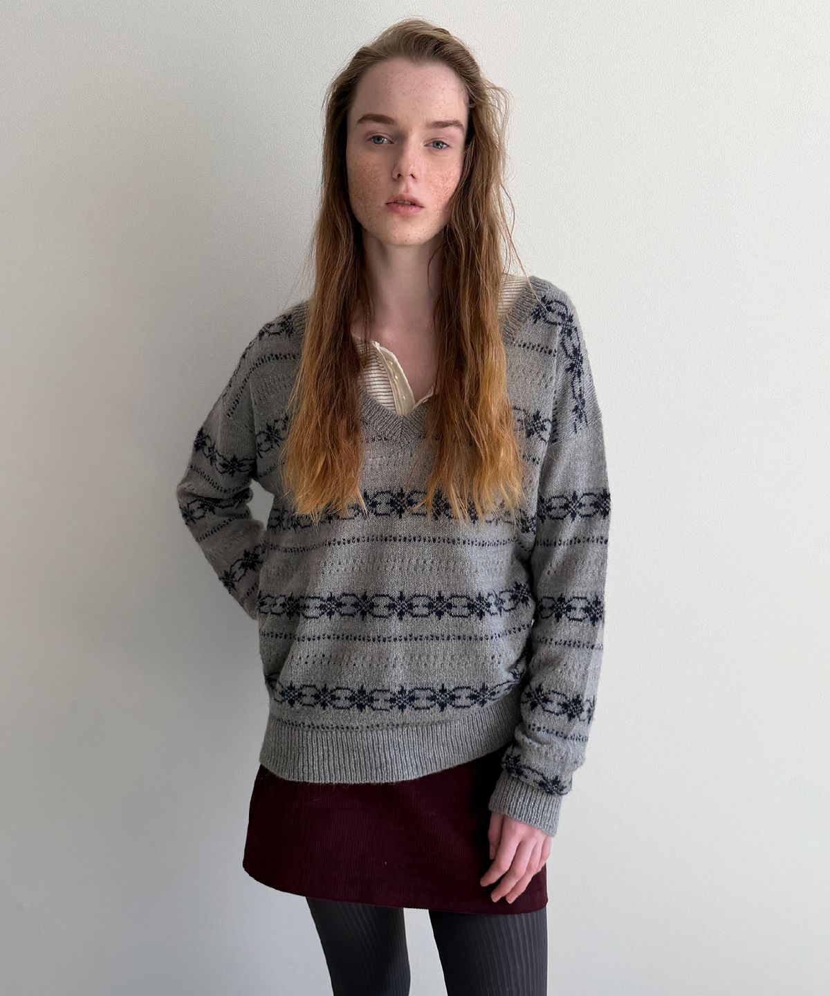 토아베(TOAVE) Snowflake Alpaca Deep V-Neck Knit (Gray)