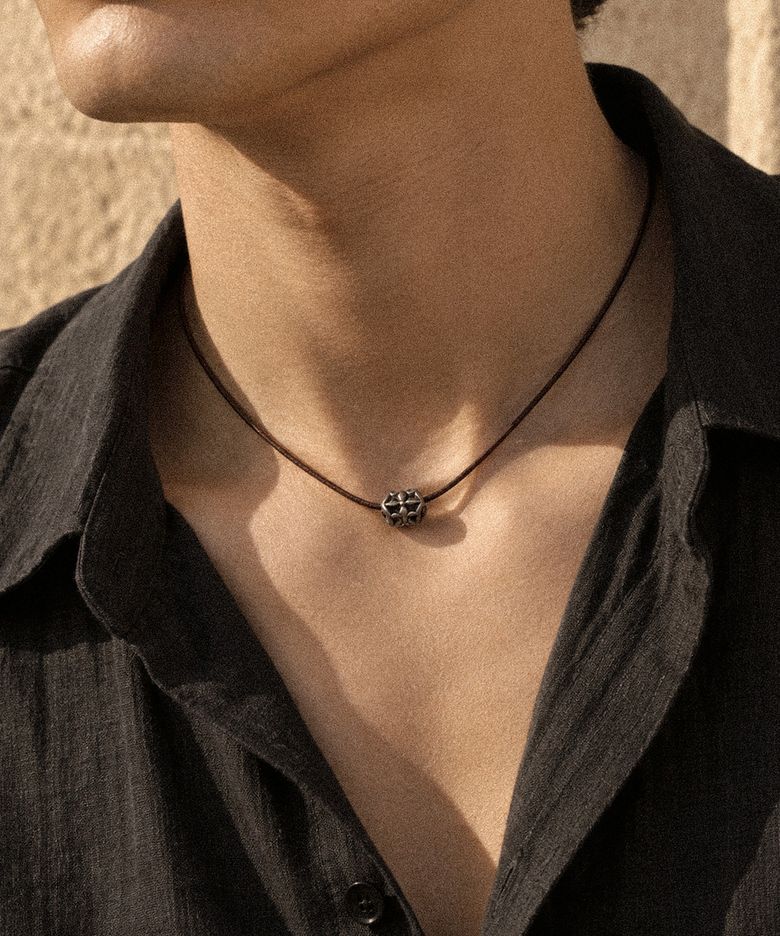 AXIS NECKLACE #1 [BROWN]