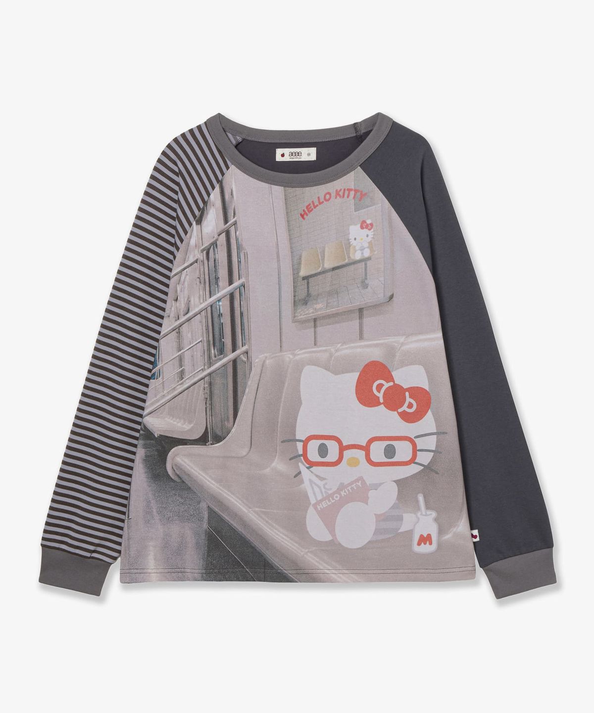 에이이에이이(AEAE) HELLO KITTY IN SUBWAY GRAPHIC RAGLAN TEE [CHARCOAL]