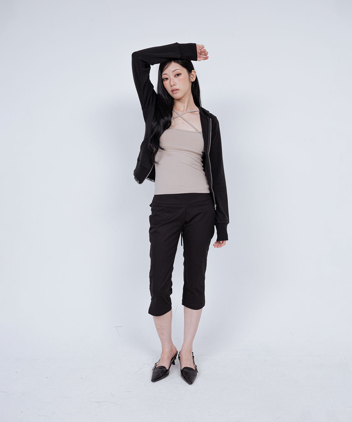 벨리아르(BELLIALEU) DOUBLE STRAP CROSS TANK BEIGE