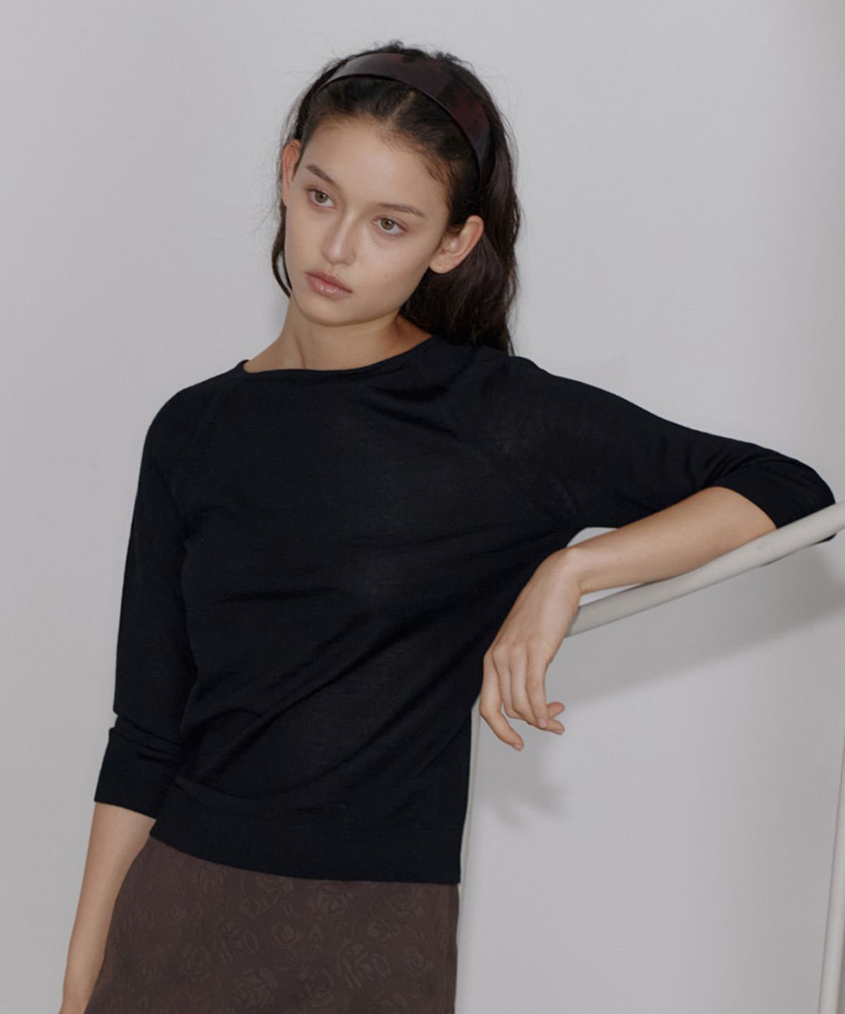 닌닛(NINNIT) Wool boat neck mid sleeve knit (BLACK)