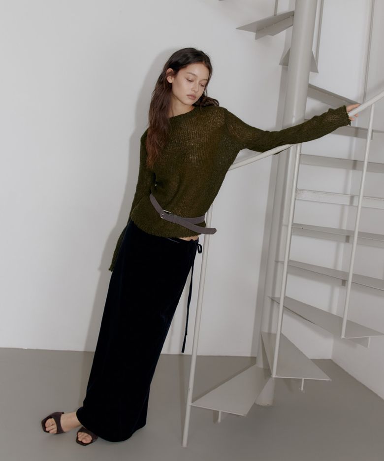 Velvet slit long skirt (BLACK)