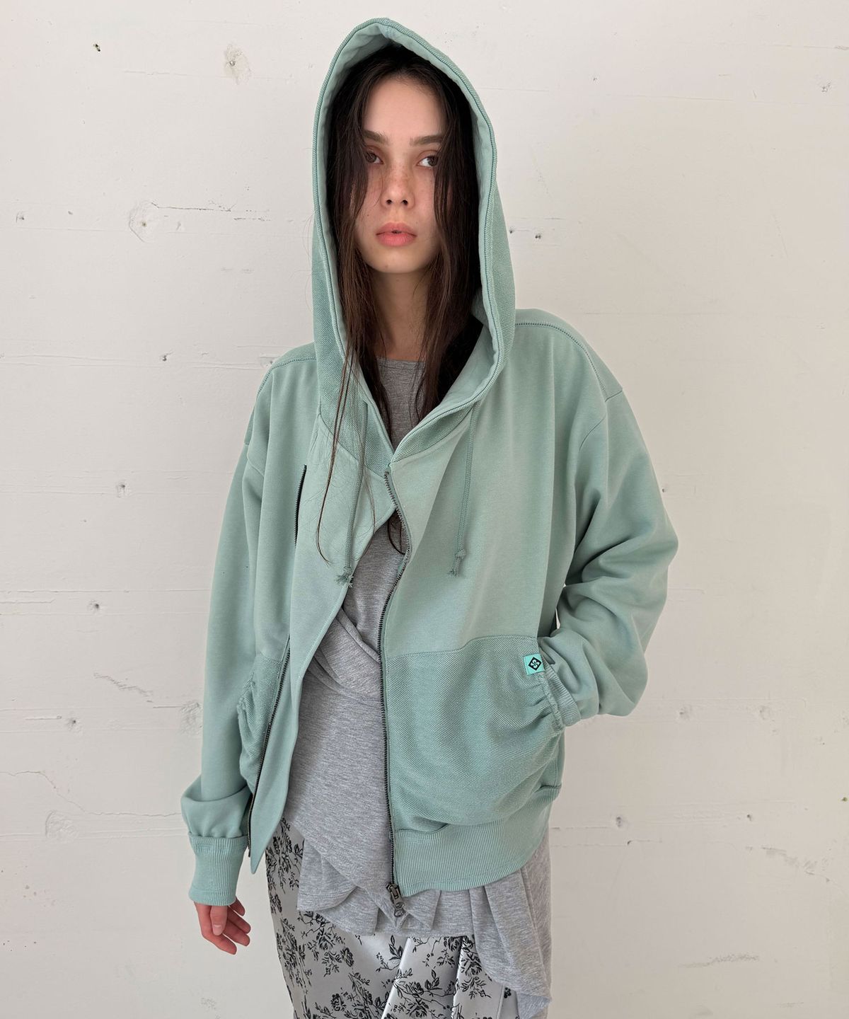 헤레틱(HERETIC) RAW EDGE ASYM HOODED JACKET / mint