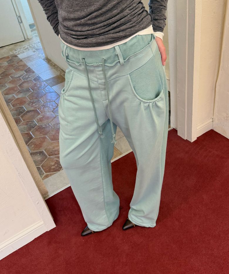 RAW EDGE RUCHED SWEAT PANTS / mint