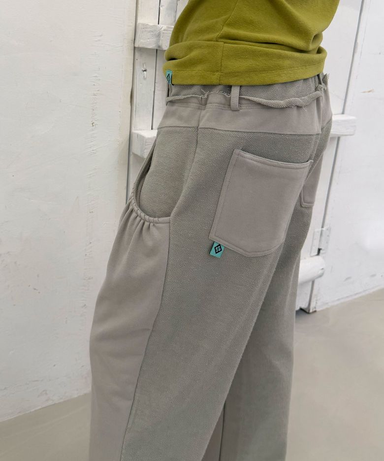 RAW EDGE RUCHED SWEAT PANTS / sage khaki