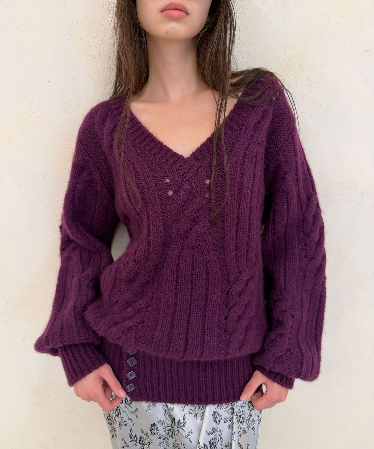 헤레틱(HERETIC) BUTTON WOOL OPENWORK CABLE V-NECK KNIT / plum