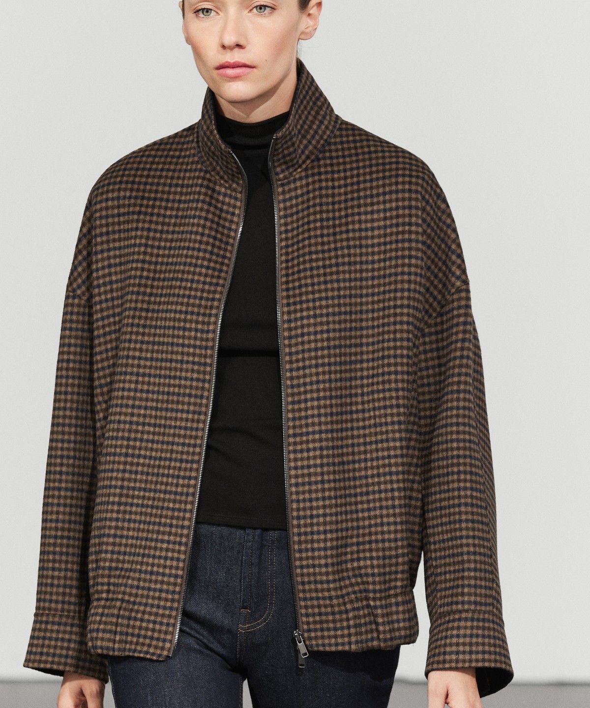 마시모두띠(MASSIMO DUTTI) 탈부착 스카프 깅엄 체크 봄버 자켓
