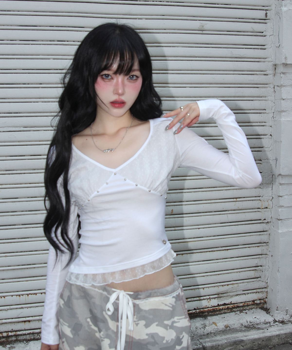 체리퀴리(CHERRYQUIRI) stud moon veil top - white