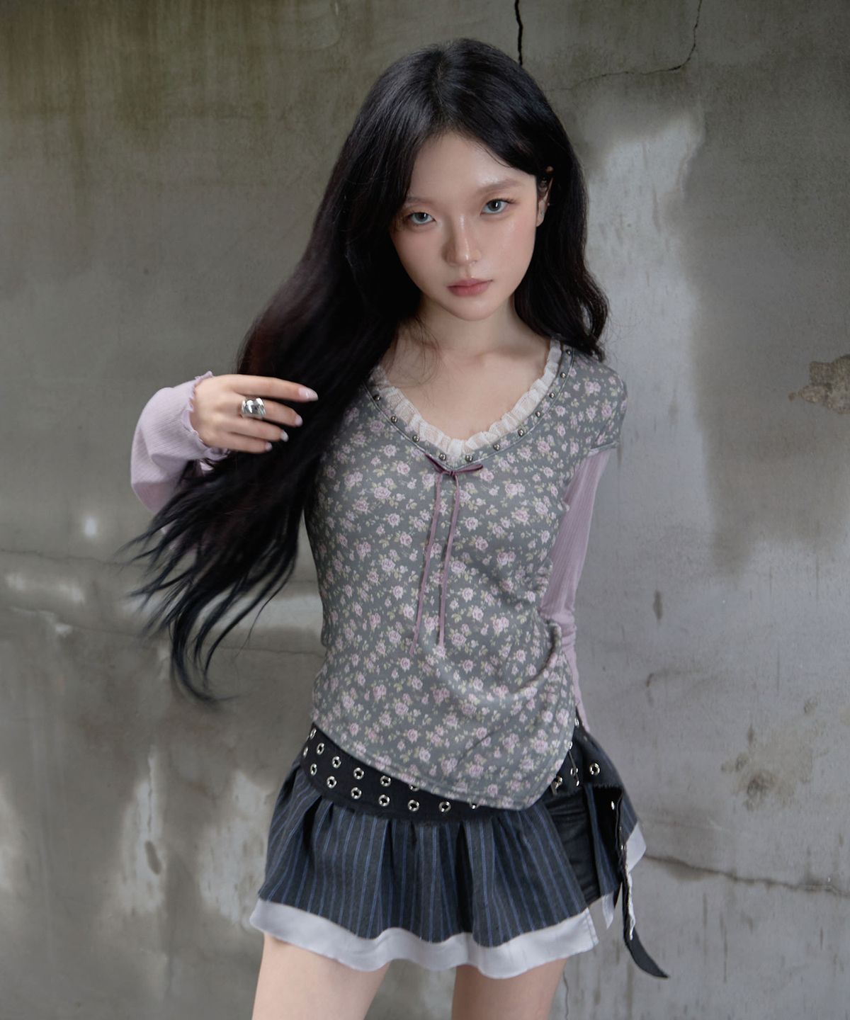 체리퀴리(CHERRYQUIRI) dusty rose layered tee - vintage charcoal