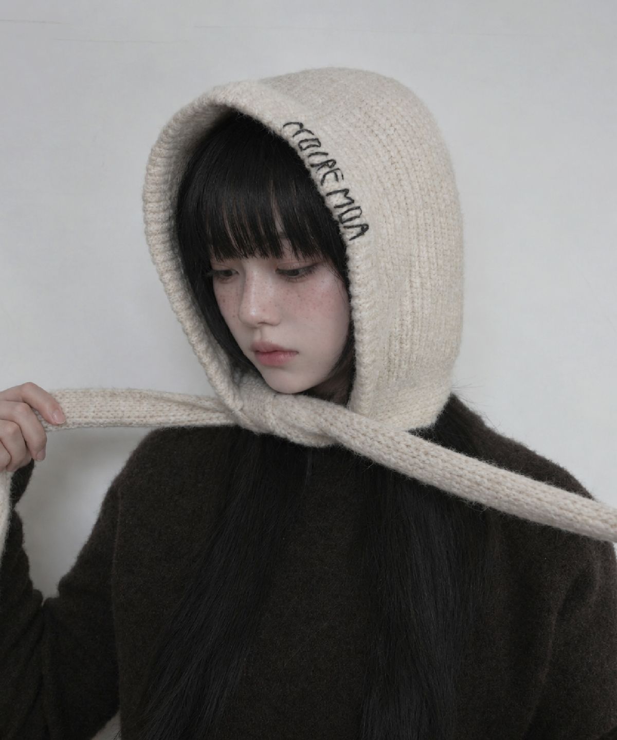 무아르모아(MOIREMOA) Stitch Hoodie Muffler-Ivory
