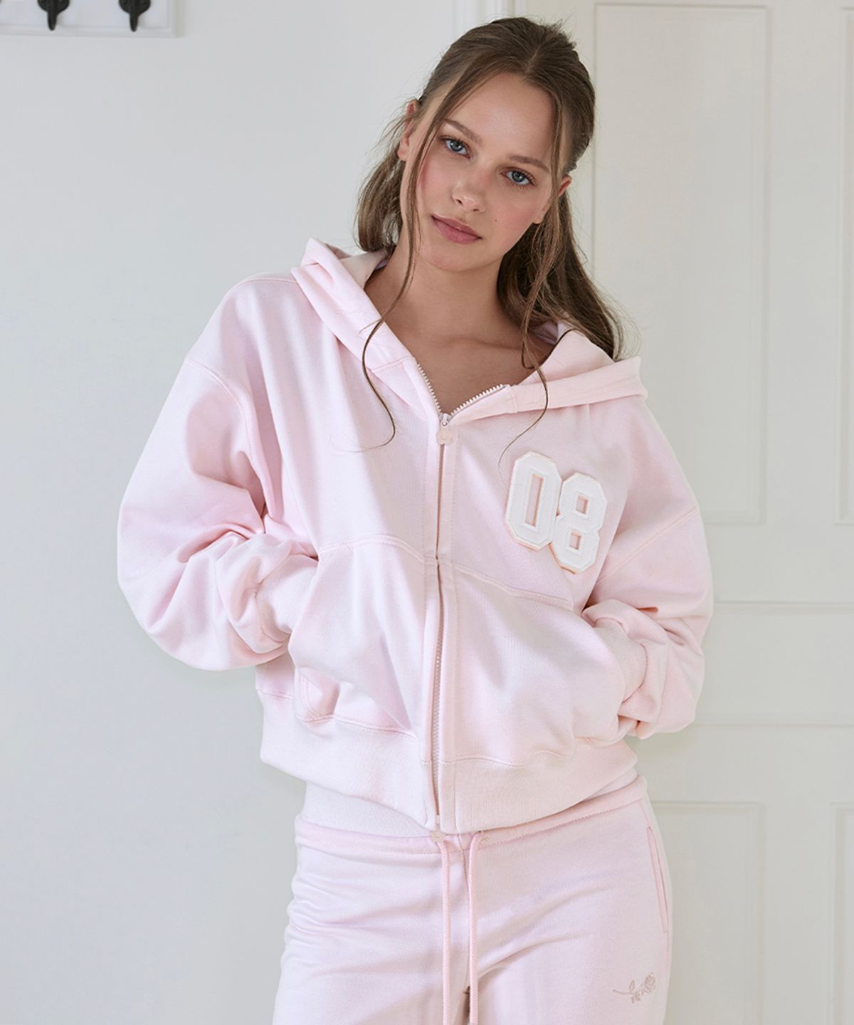 로제프란츠(ROSEFRANTZ) Varsity Fleece Hood Zip-Up [Pink]