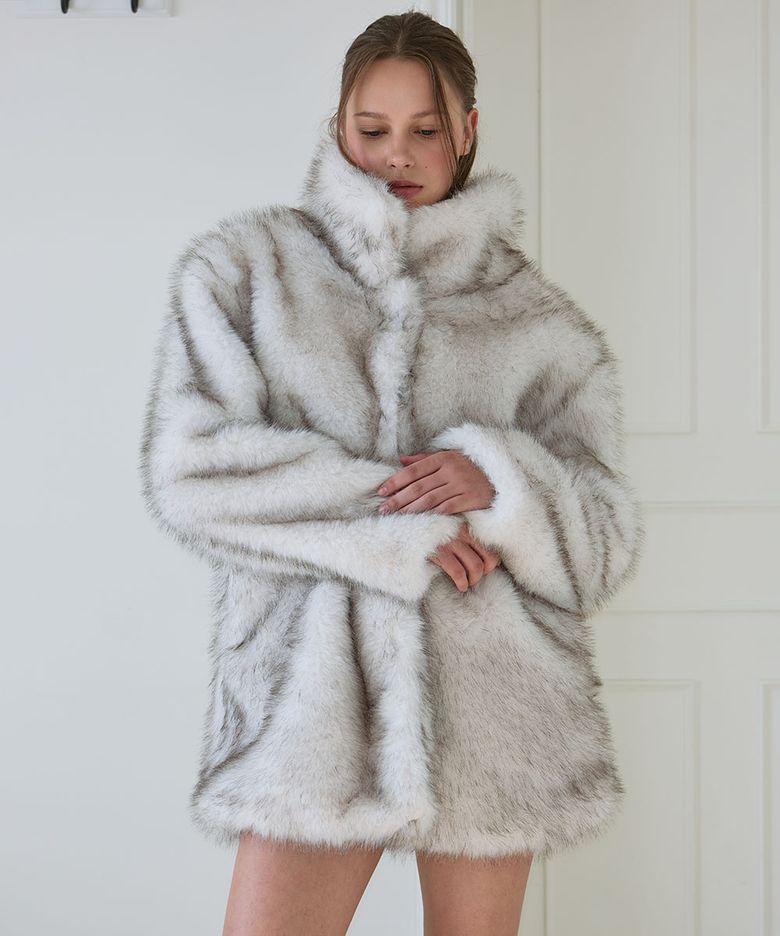 High-Neck Fur Half Coat [Ivory]