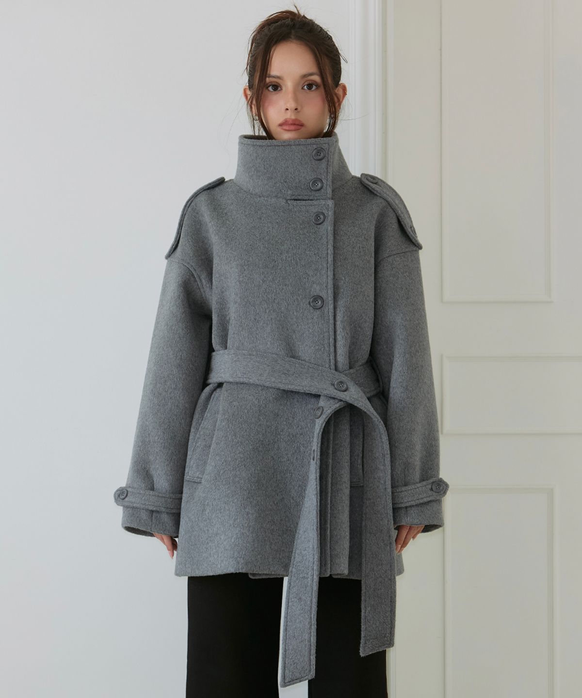 로제프란츠(ROSEFRANTZ) Belted Funnel-Neck Wool Half Coat [Gray]