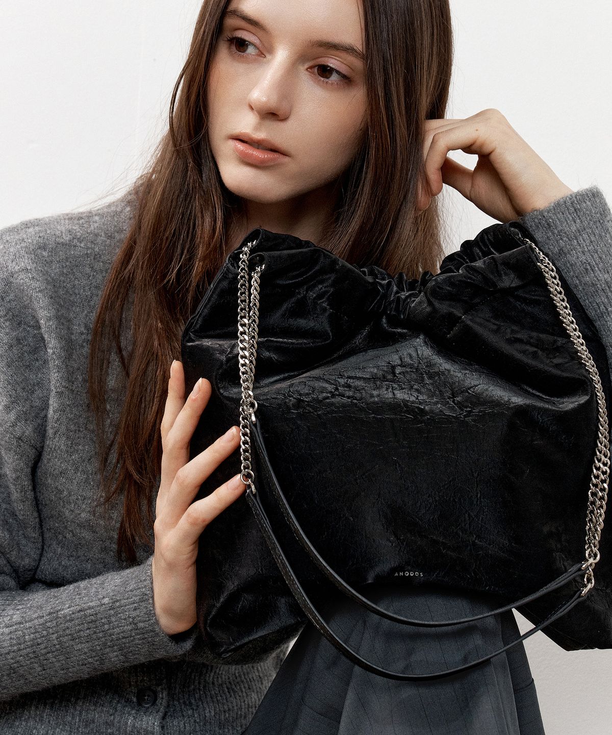 앤오즈(ANODDS) VELTA SHOPPER chain shoulder bag 2 color