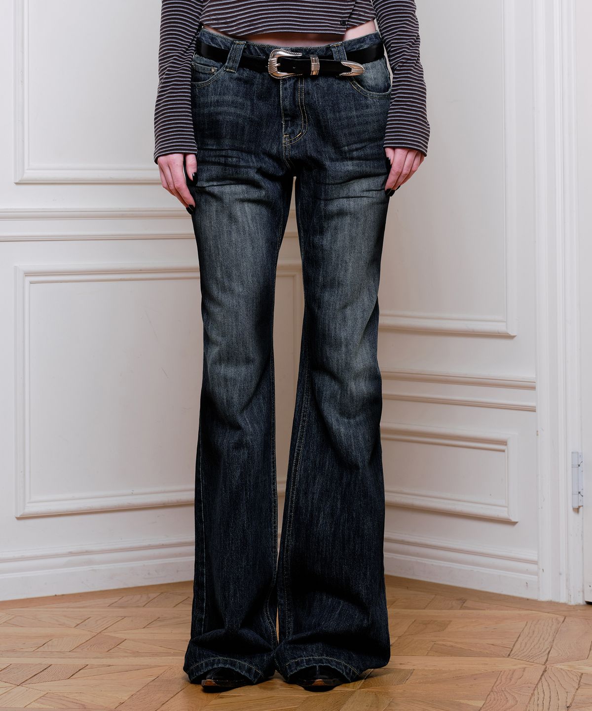 에르에르(ERER) Dirty Washed Semi Bootcut Denim Indigo