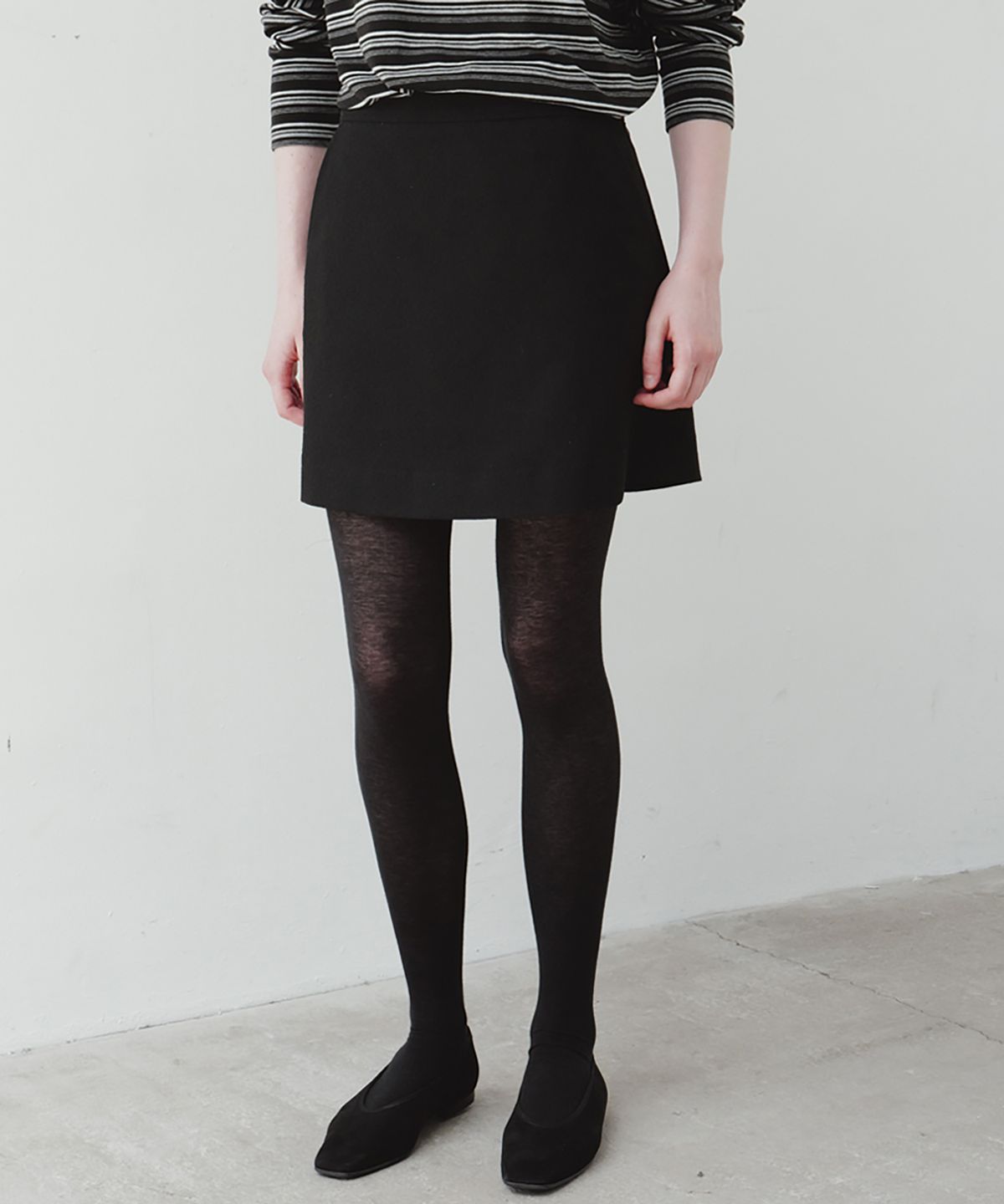 르(LE) wool mini skirt (black)
