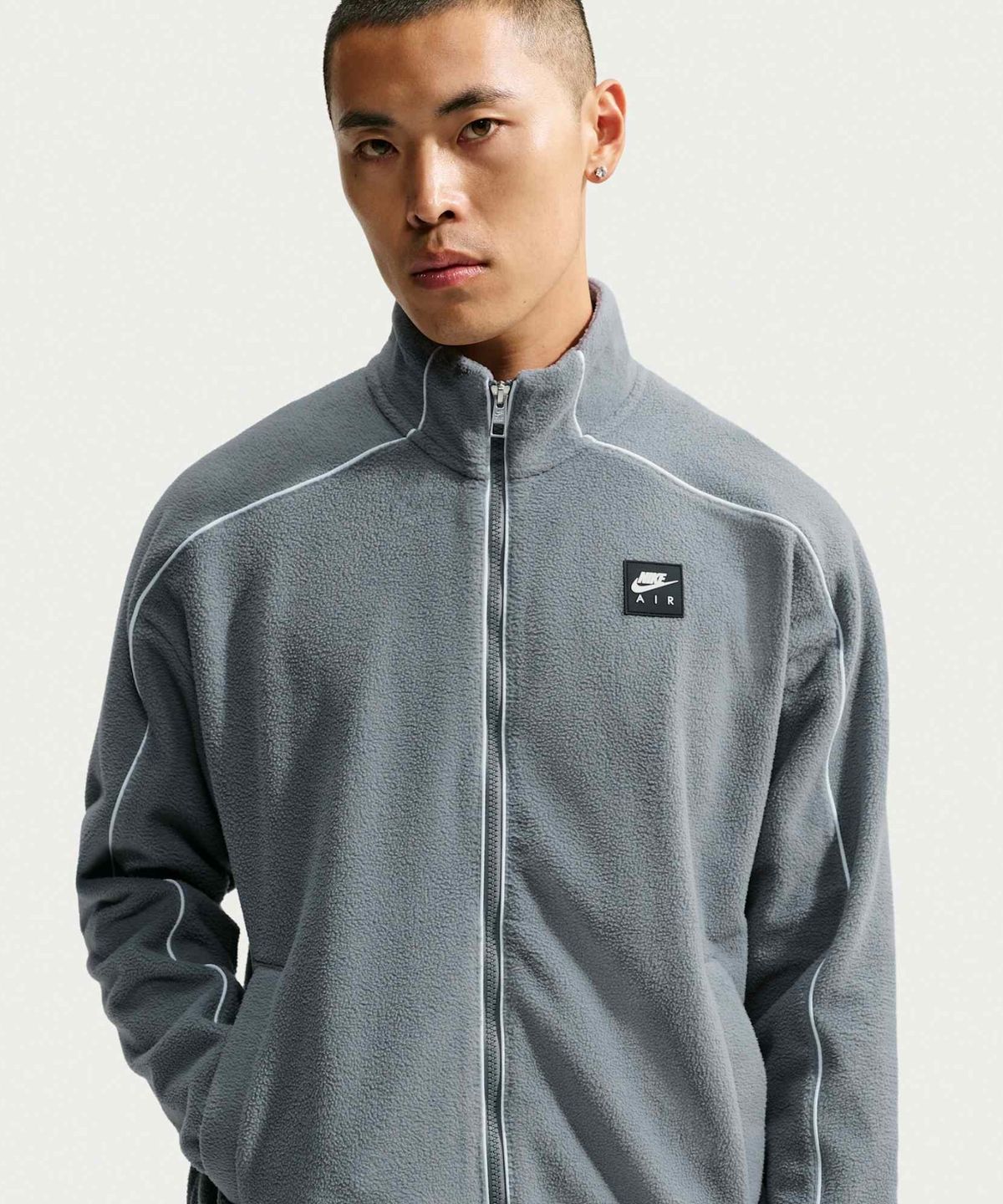 나이키(NIKE) 에어 써마 핏 트랙 재킷 M - 스모크 그레이:화이트 / IM5850-084