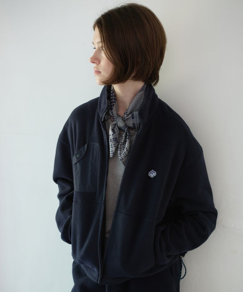 Round Pocket Fleece Jacket Navy_F263JP01