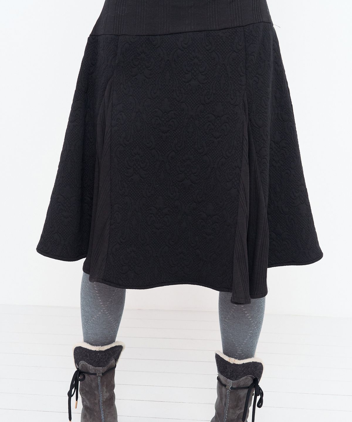 무음(MUWM) 패치워크 플레어 스커트 Patchwork Flare Skirt (Black)