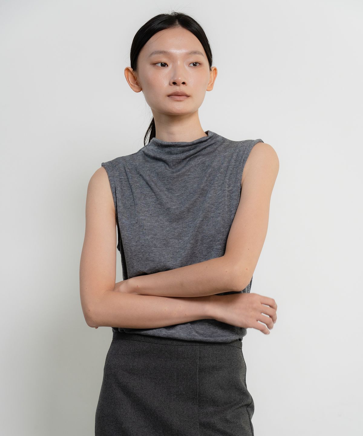 위에버(WEEVER) Soft Tencel-Wool Inner Sleeveless ver,deep charcoal