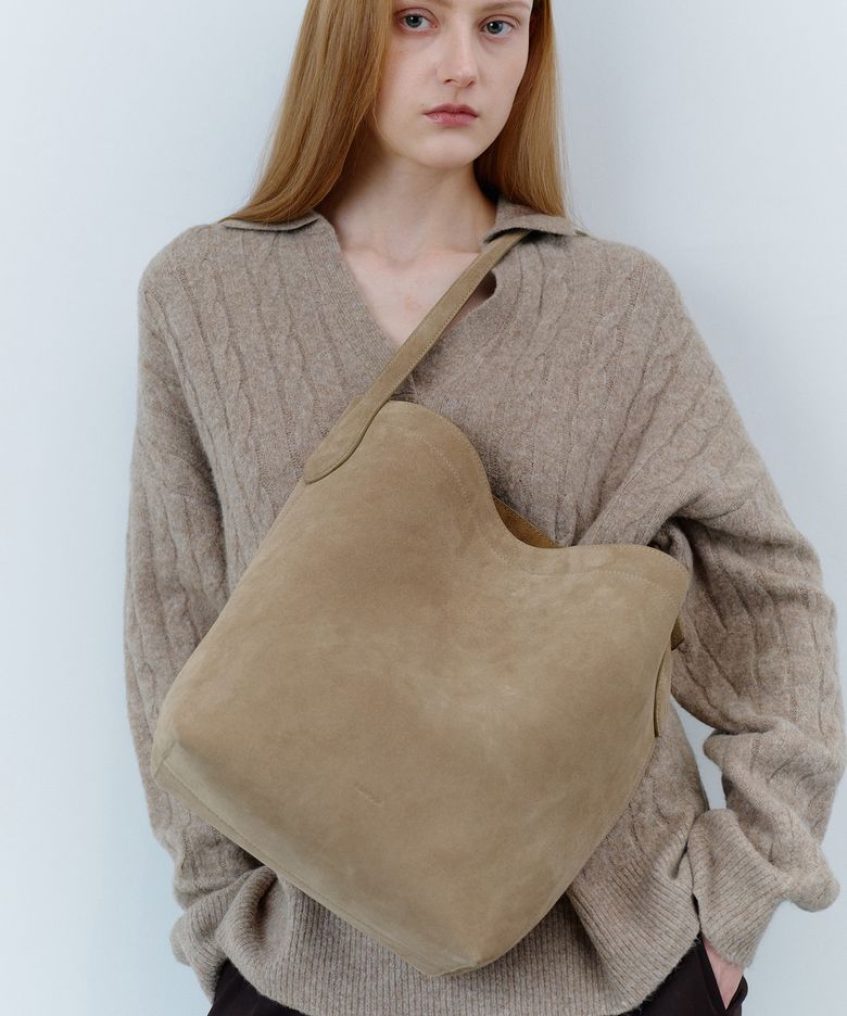Pause Hobo Bag Medium (Beige Suede)