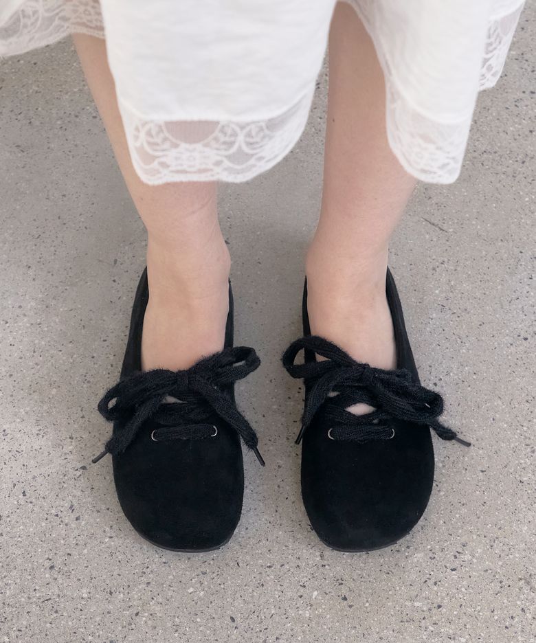 뮤즈 스웨이드 레이스업 플랫 (BLACK)