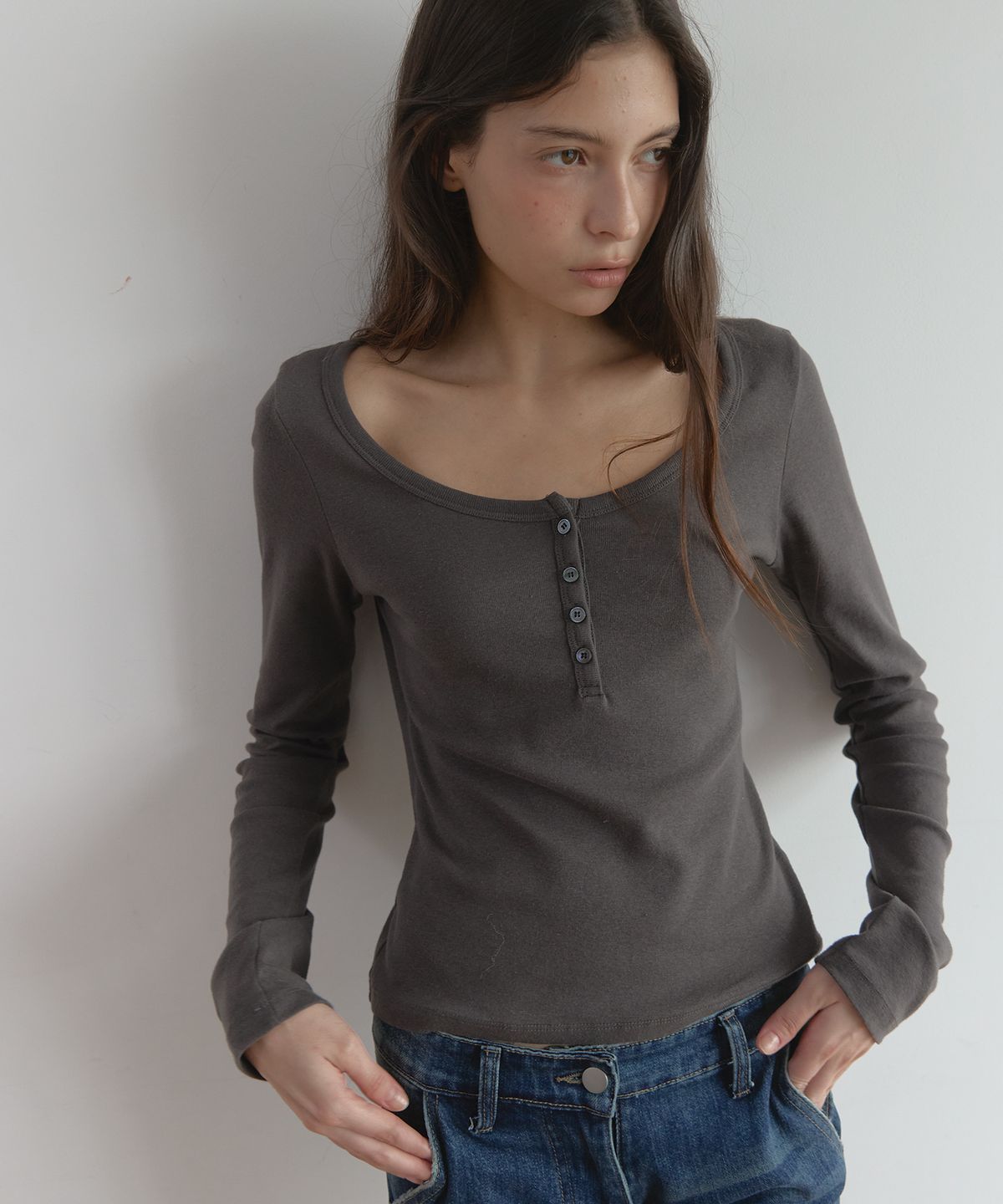 아수라(ASURA) COTTON HENLEY LONG SLEEVE T (CHARCOAL)